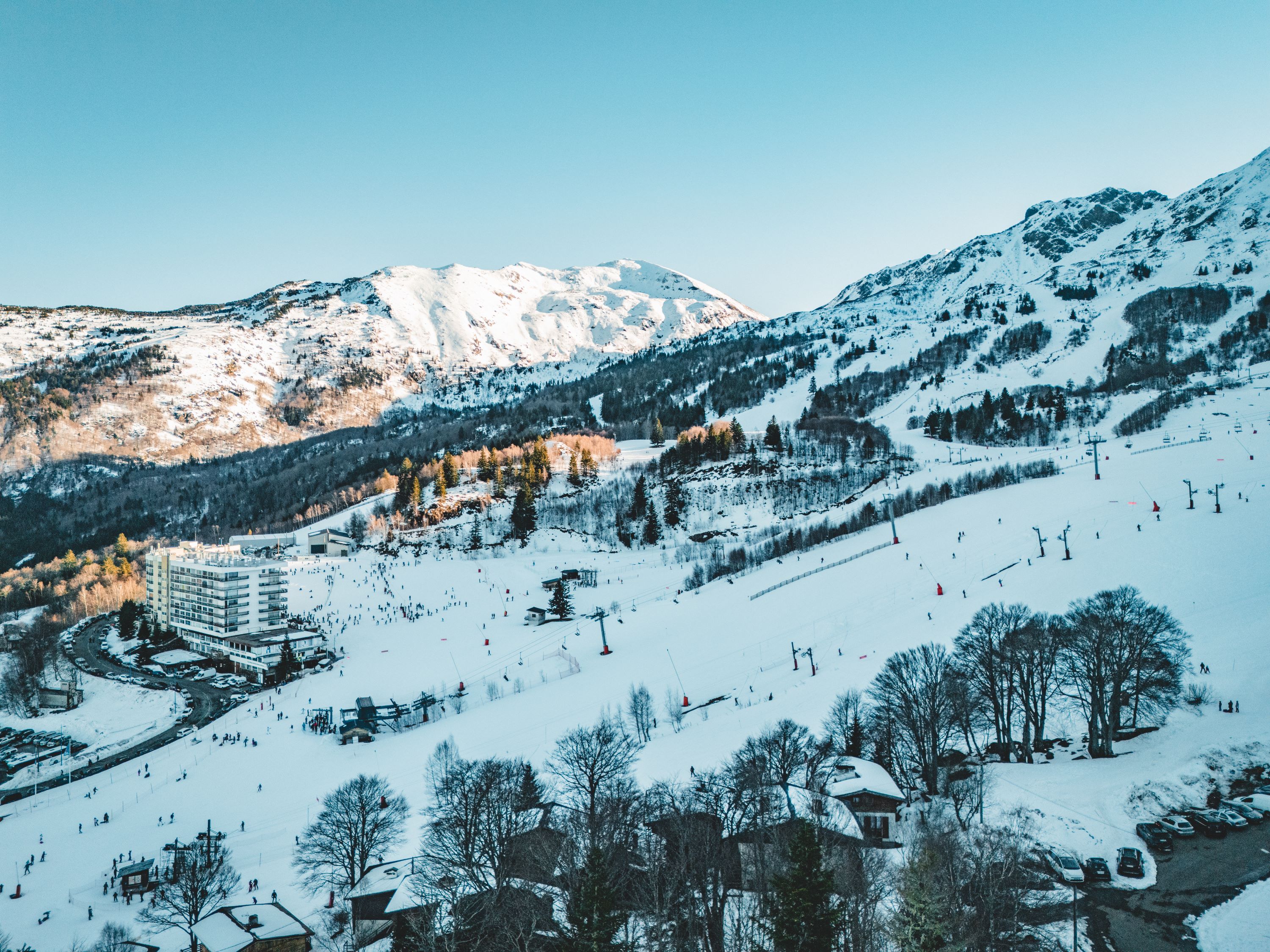 vue aérienne de la station des Monts d'Olmes